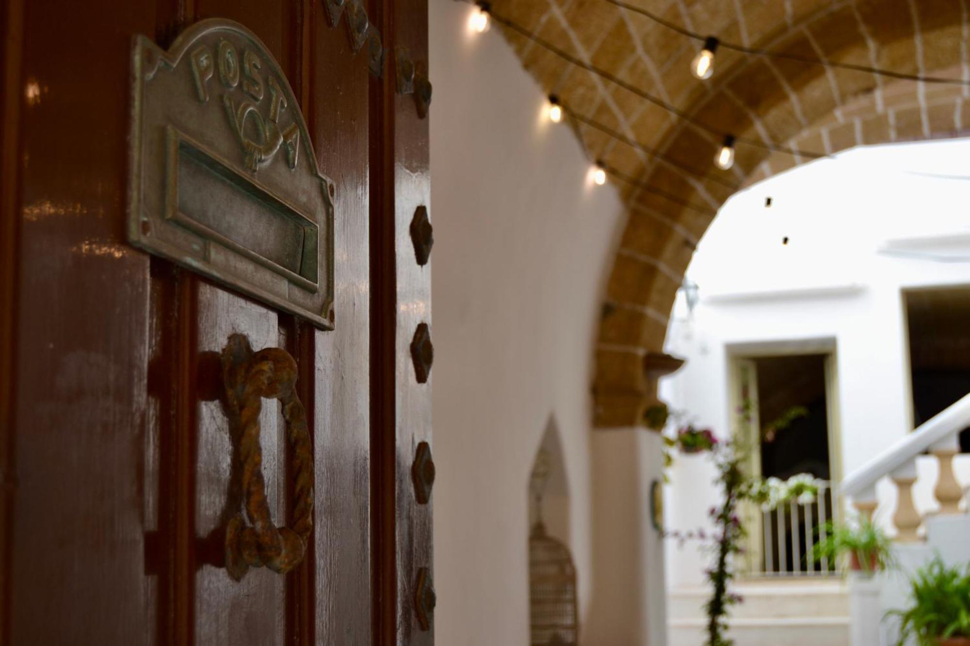 Kallistos Suites & Apartments ガリポリ エクステリア 写真