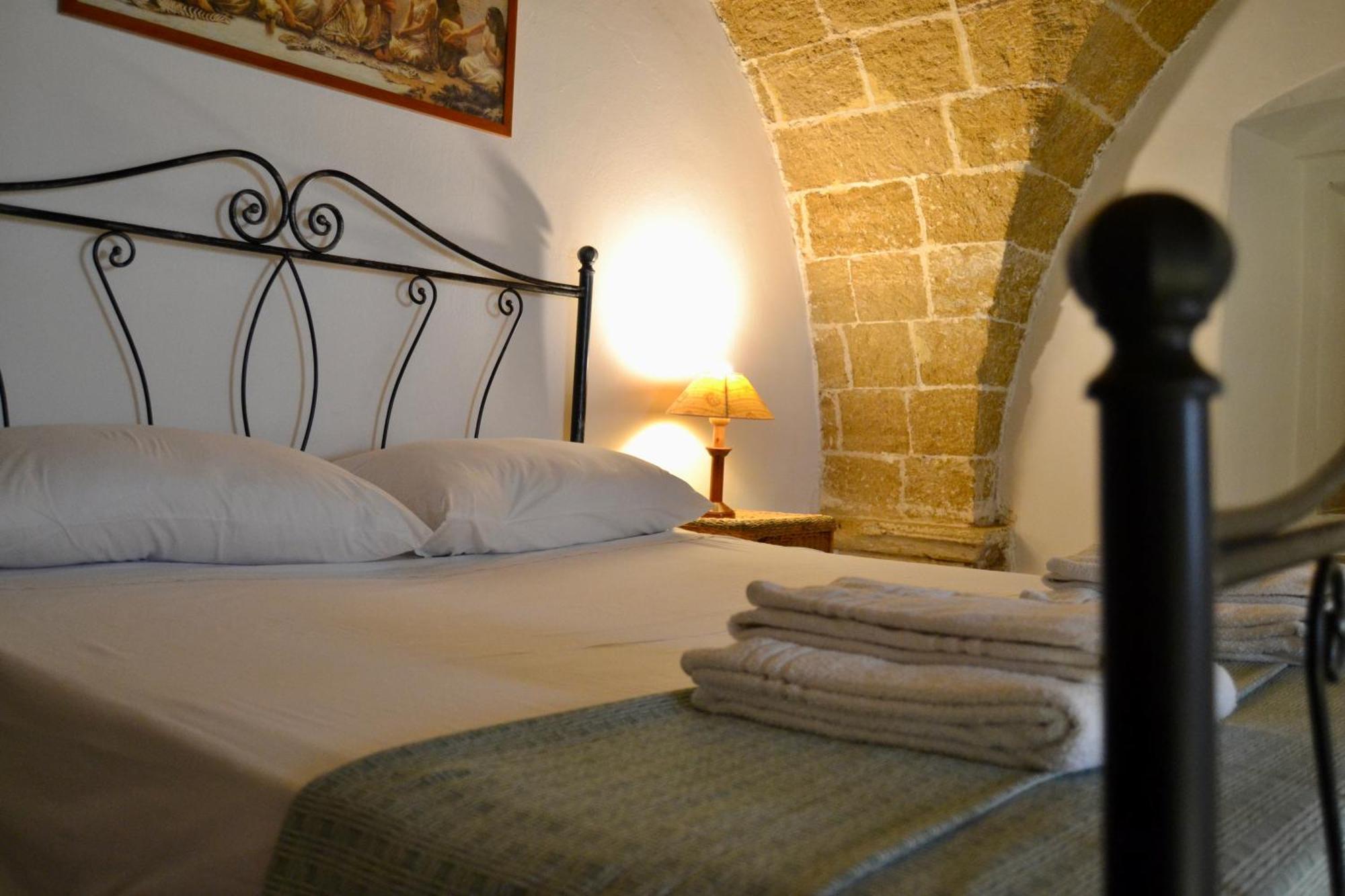 Kallistos Suites & Apartments ガリポリ エクステリア 写真