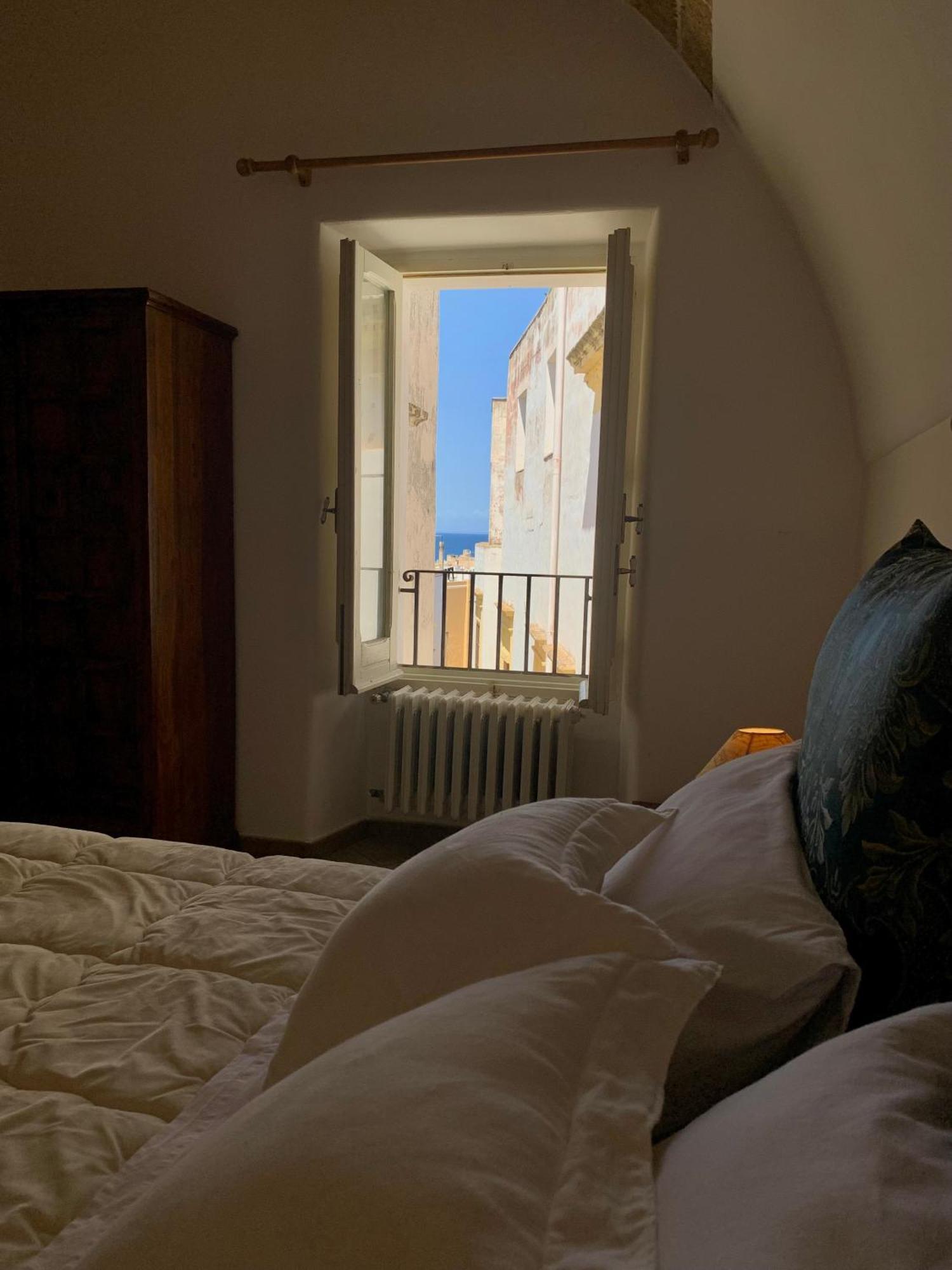 Kallistos Suites & Apartments ガリポリ エクステリア 写真